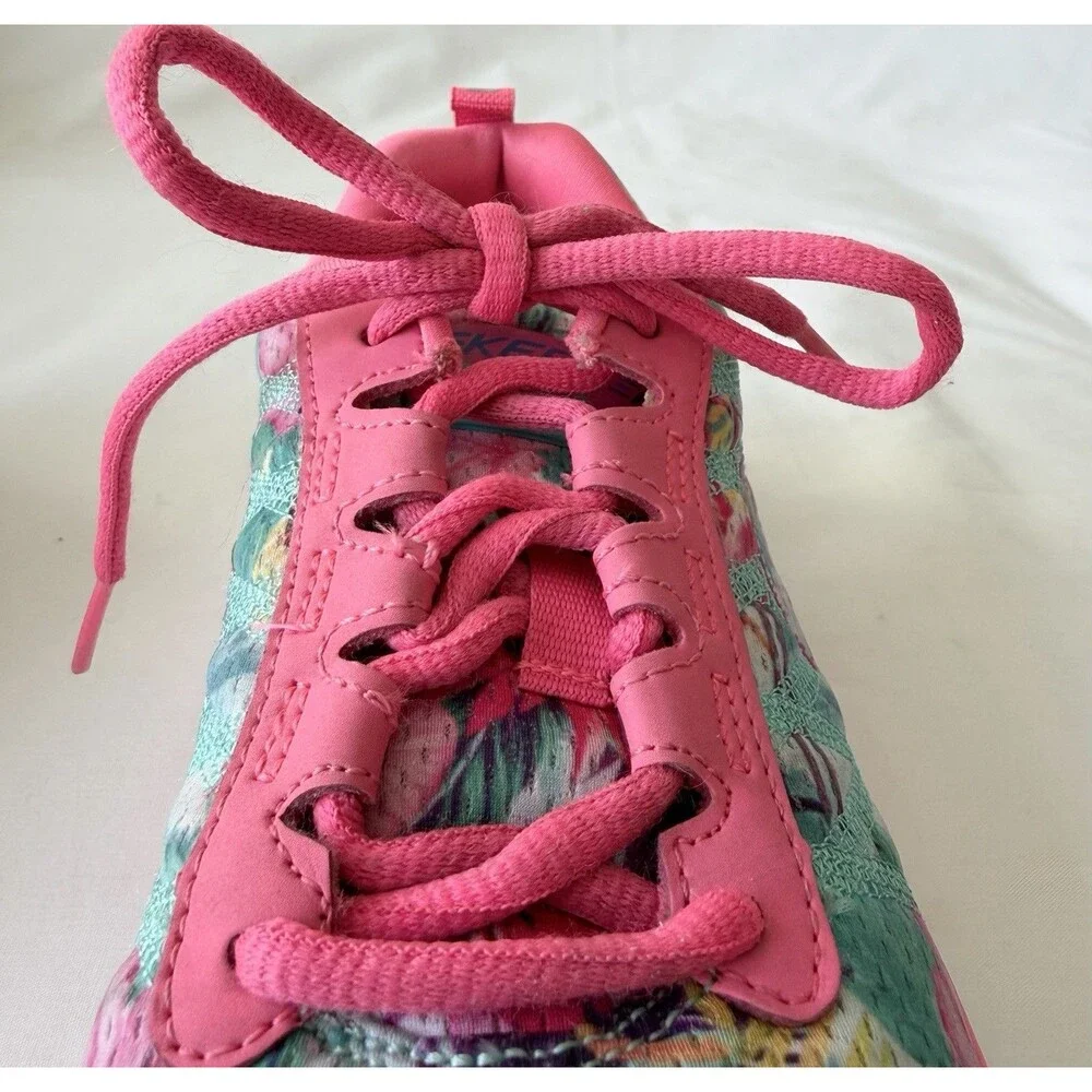 Skechers Womens Sneakers Spring Essential Tropical Floral Pink Multicolor 6.5